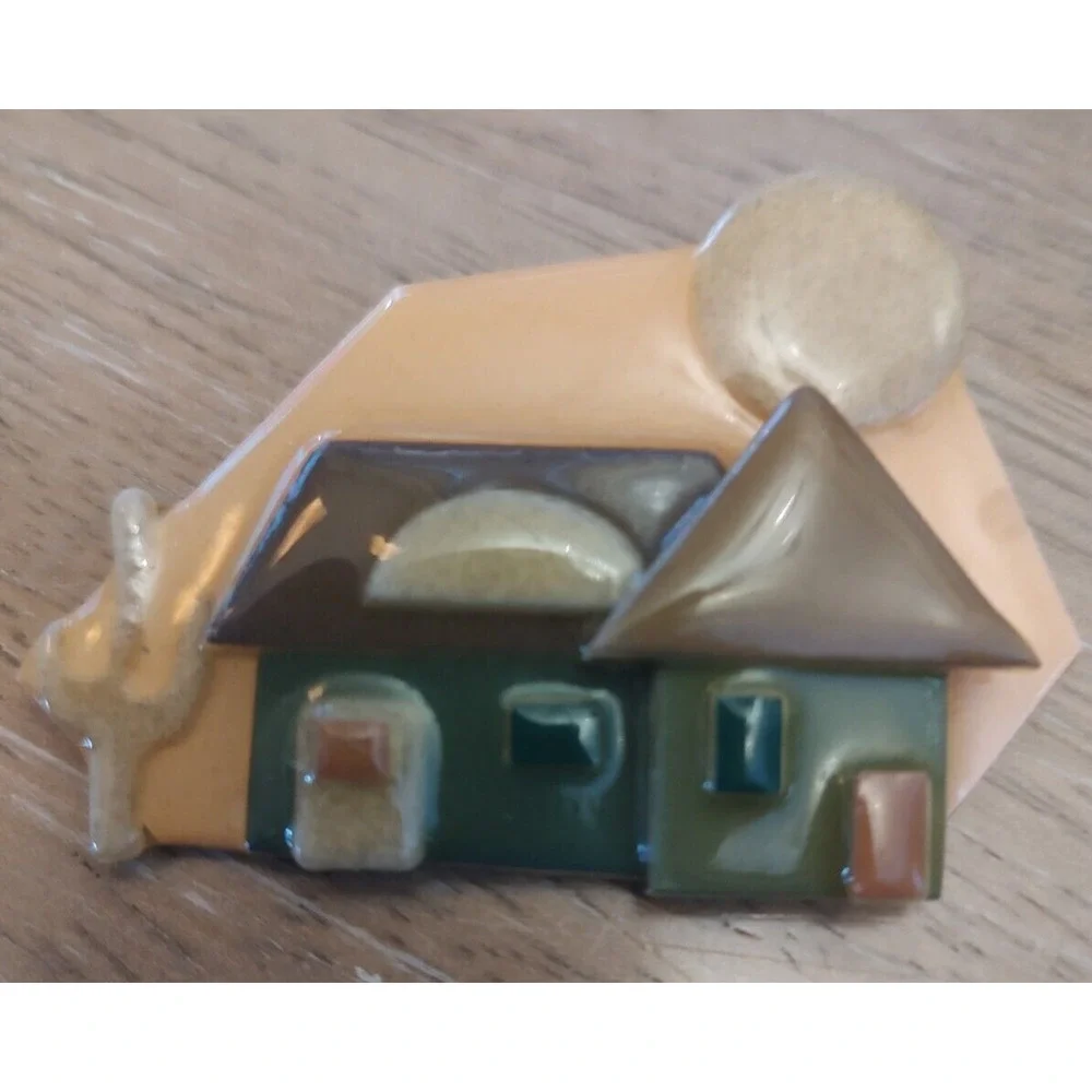 VINTAGE House Pin by LUCINDA Acrylic‎ House Brooch w sun & tree